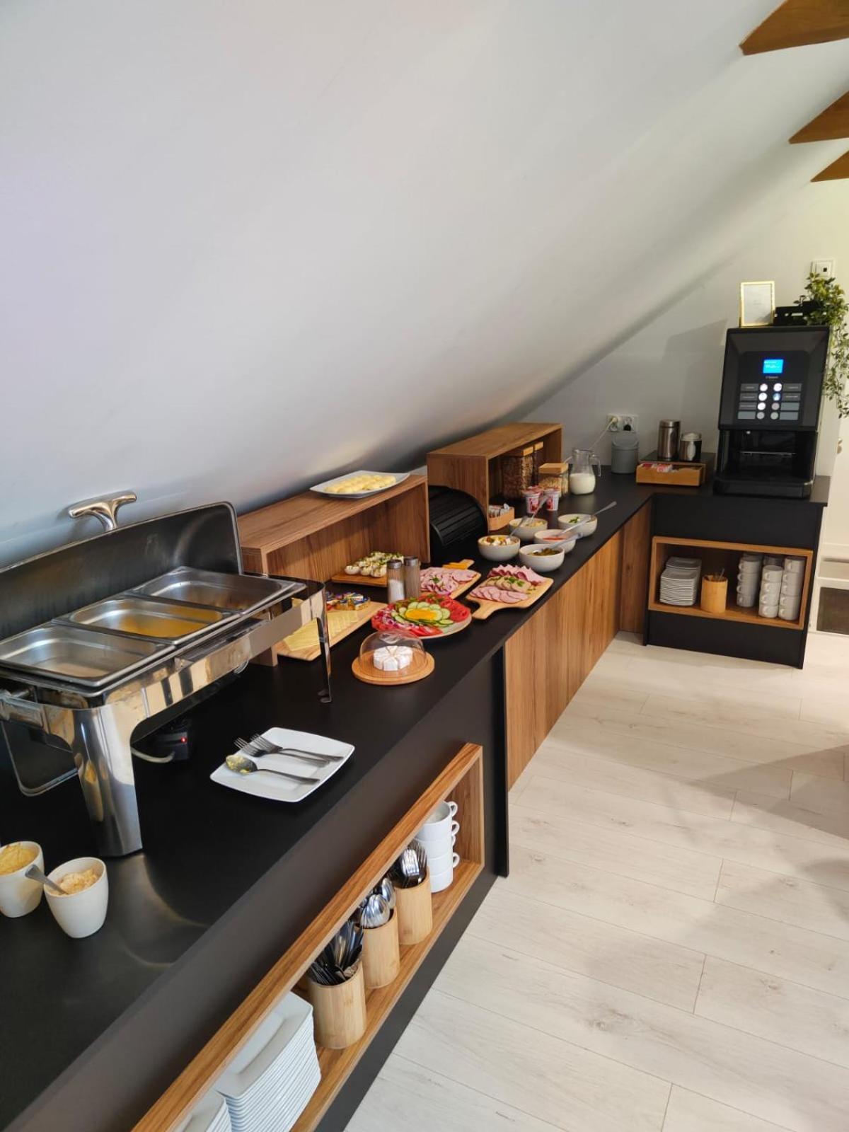 Hotel Nenufar Kościan 외부 사진